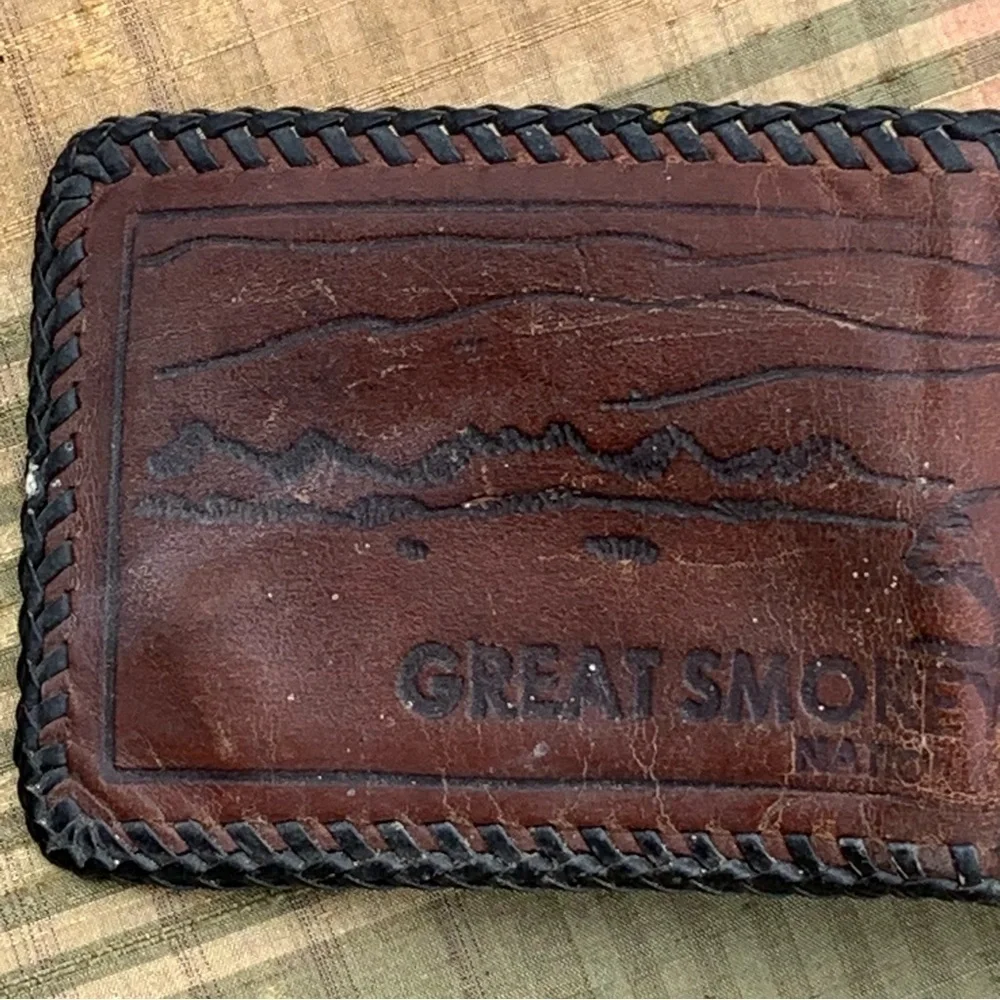 Vintage Great Smoky Mountains National Park Brown Leather Wallet Billfold Bear